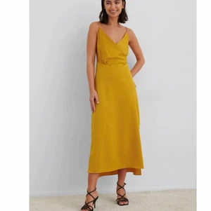 NA-KD klänning strl S - Oanvänd