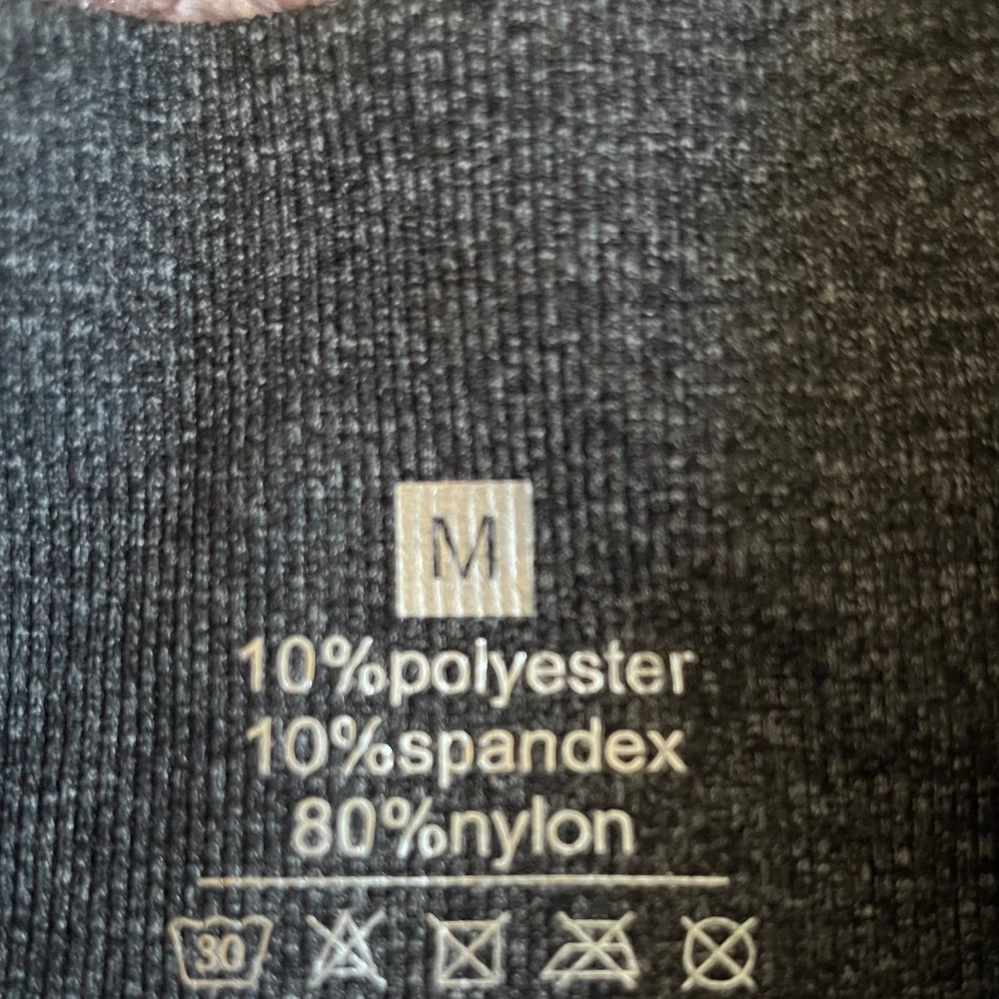 Oanvända träningsshorts - 91