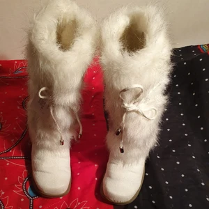 Vinter snow boots  - Passar till allt och passar 37_ 38 Och bara provat: Finns fler bilder 