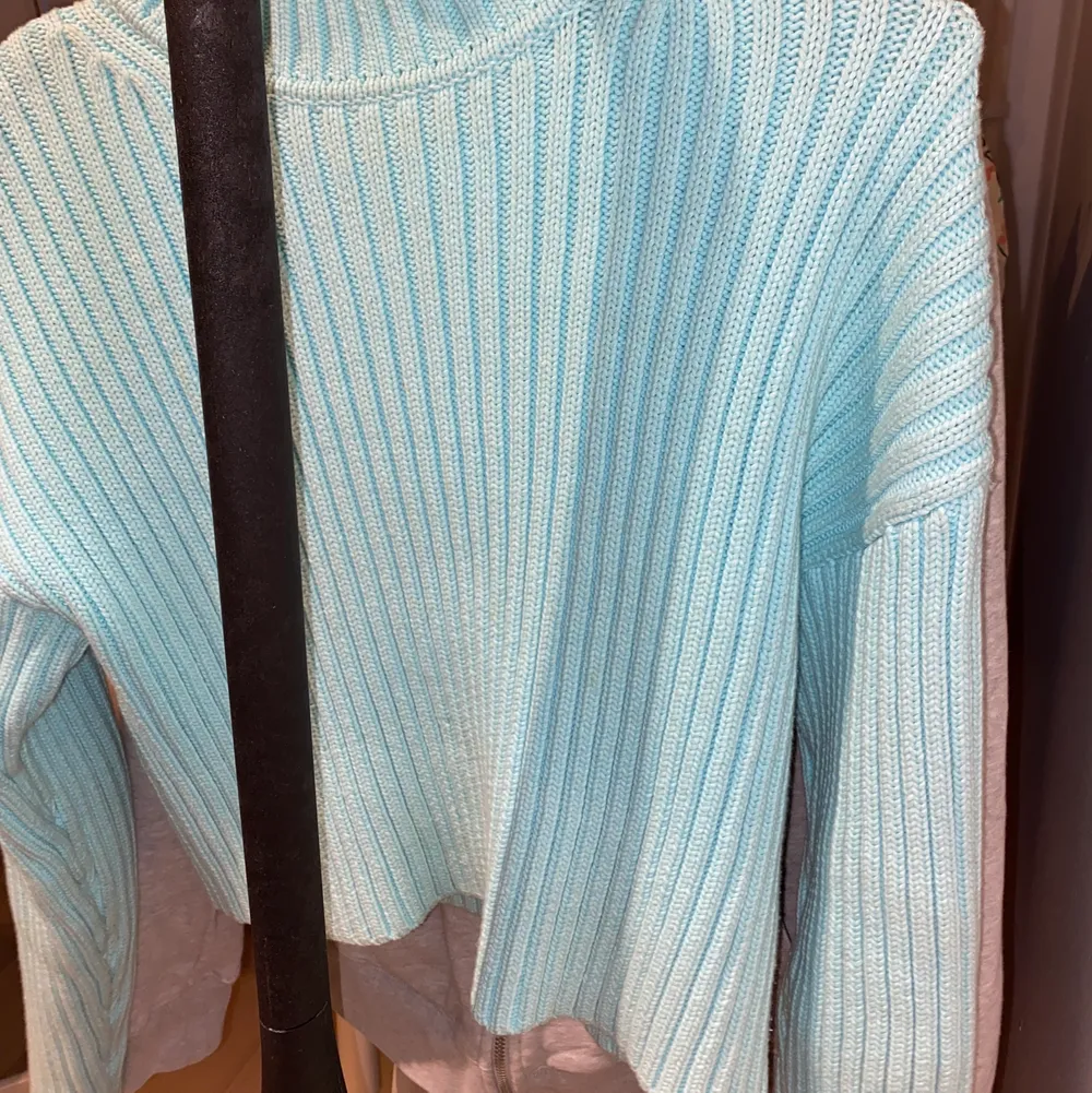 Snygg tröja från & Other Stories💓💓 Köpt för 1200kr, skriv för intresse💓. Tröjor & Koftor.