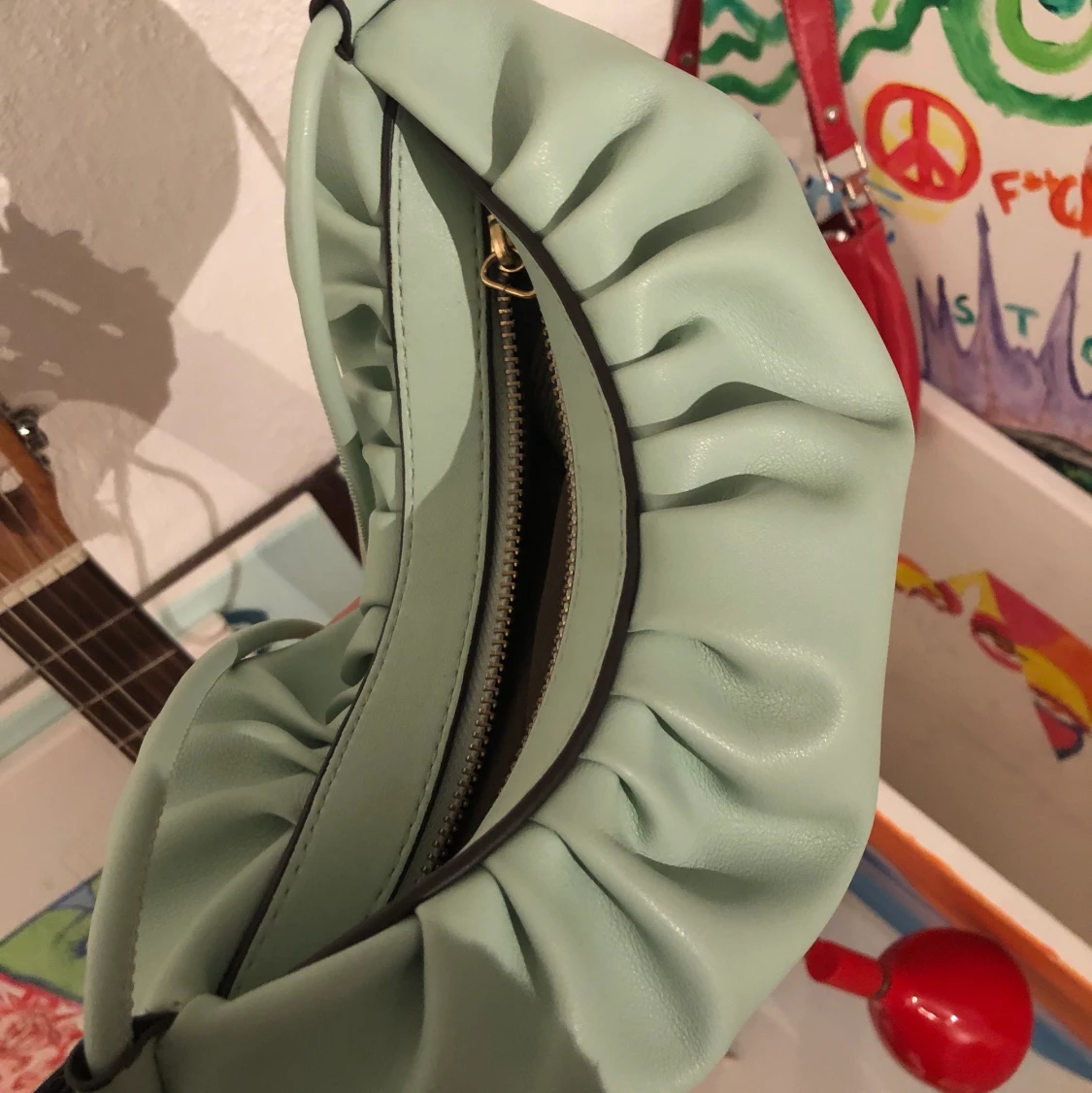 Mintgrön väska - 90