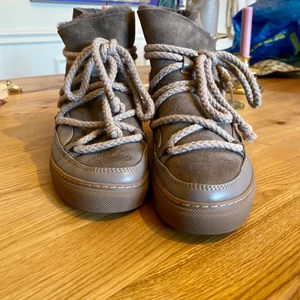 Inuikii - Skor i storlek 39, använda cirka 5 gånger