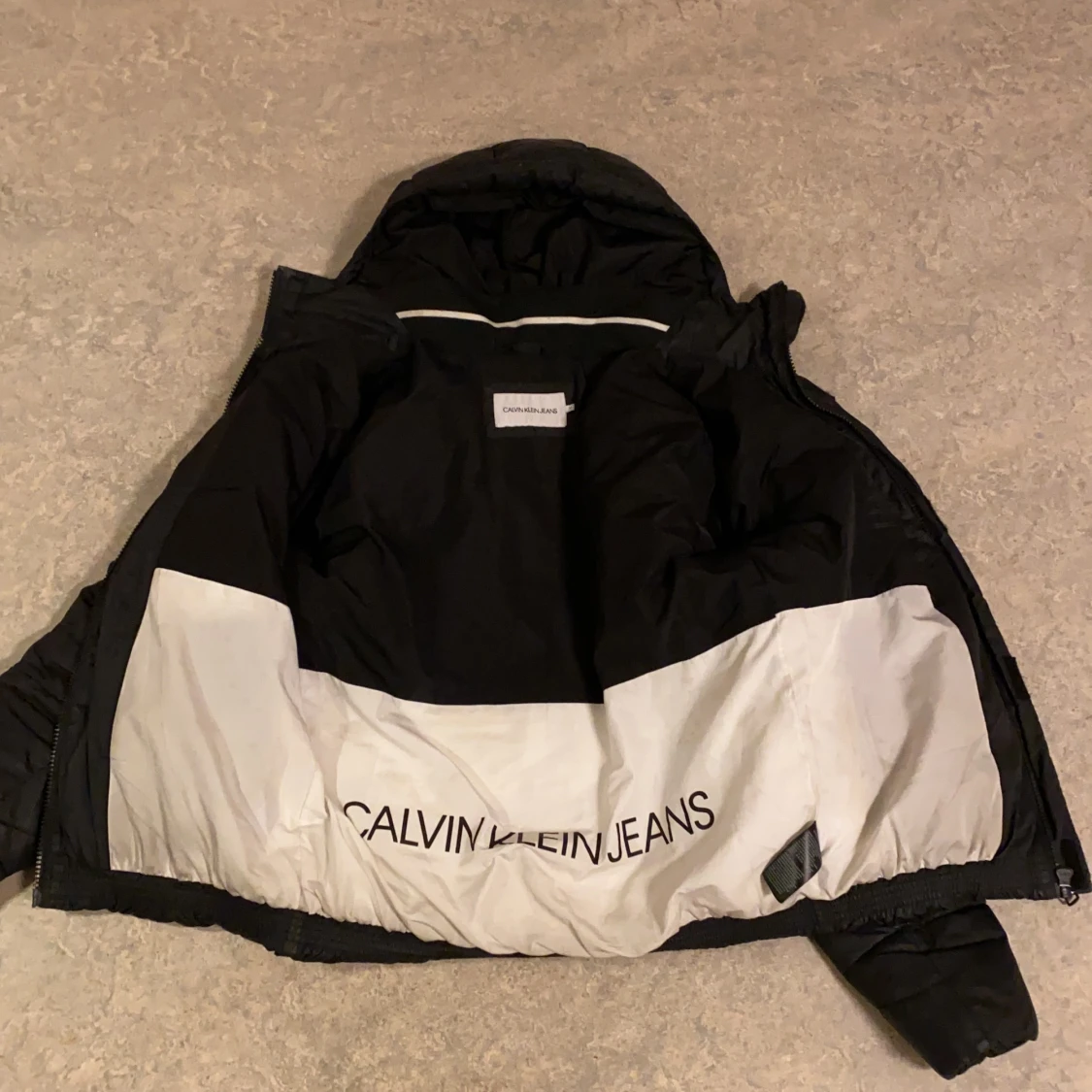 Calvin Klein jacka storlek M - 90