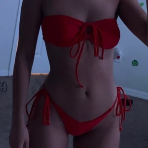 Bikini  - Snygg bikini från shein som var för liten för mig tyvärr så säljer den vidare. Hör av dig om du är intresserad eller vill ha fler bilder 🥰 (LÅNADE BILDER) 