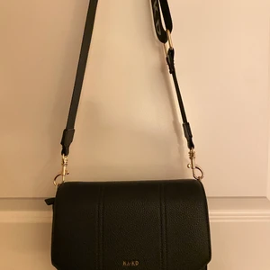 Nakd väska - Från nakd jättebra skick. Pris kan diskuteras