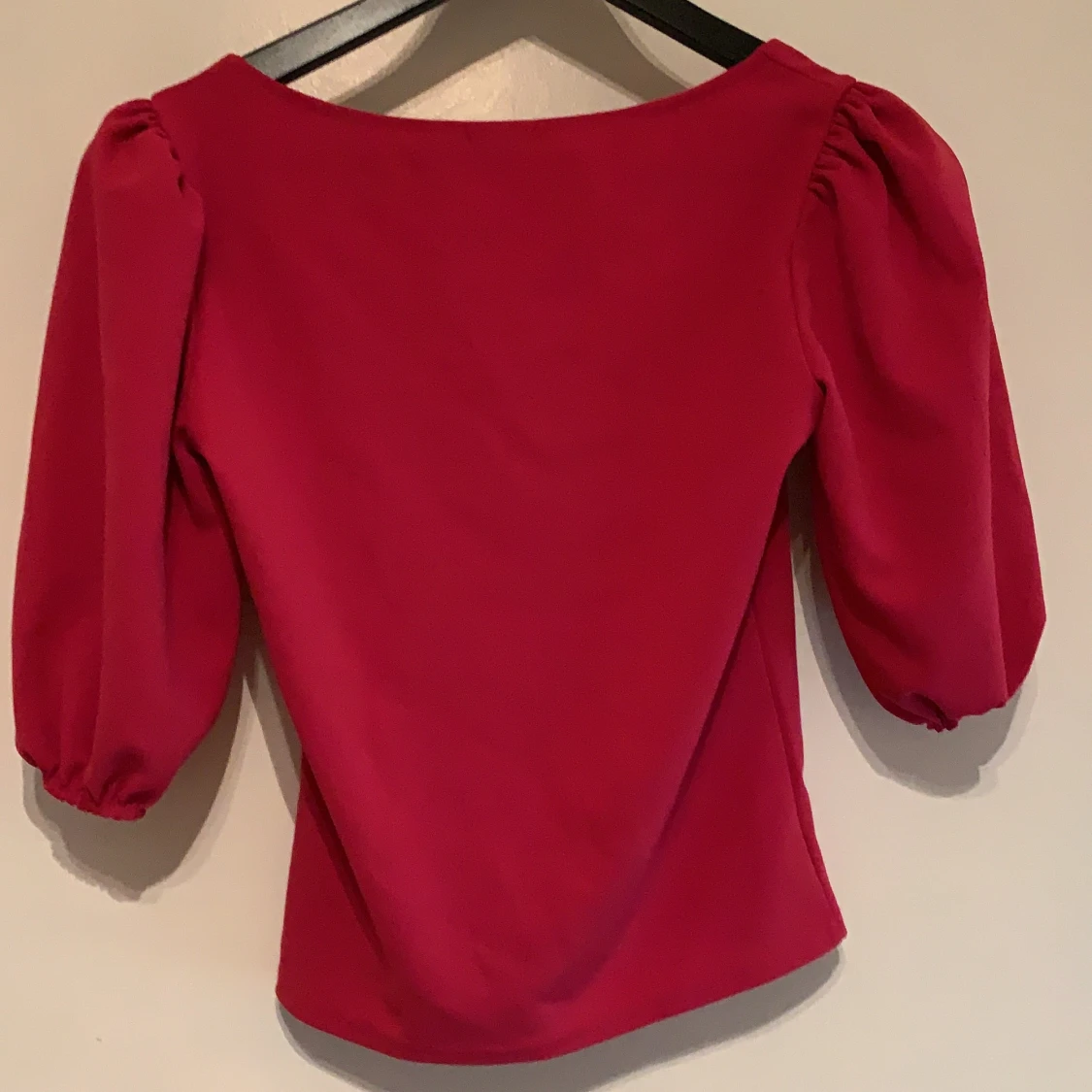 Mörk rosa blus från Boohoo - 90