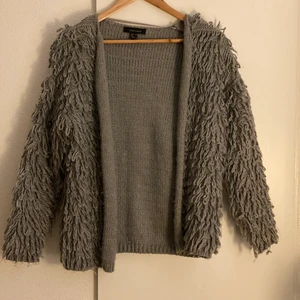 Kofta storlek 38 - Grå varm kofta 