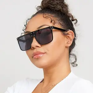 Solglasögon köpta från JFR, med UVskydd, oanvända, köparen betalar frakt, max pris 97 kr tillsammans med frakt ❣ 