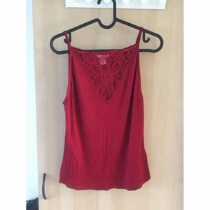 Tre linnen för 100kr! - Tre jättefina linnen i storlek S alla för 100kr! Kan fraktas för 25kr