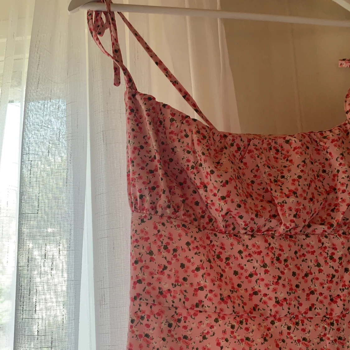 Blommig klänning - 91