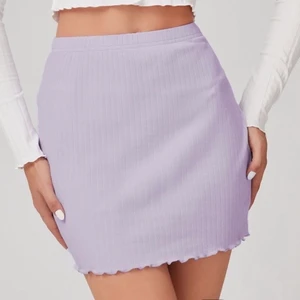 Kjol - Lila kjol i storlek xs, aldrig använd☺️