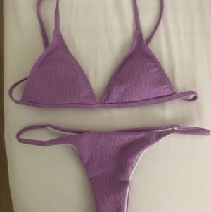 Bikini  - Rosa bikini från shein (storlek S men skulle snarare säga att det är en xs )