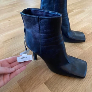 Skor från Zara - Helt nya skor med tags från Zara (köpt för 1295kr) 