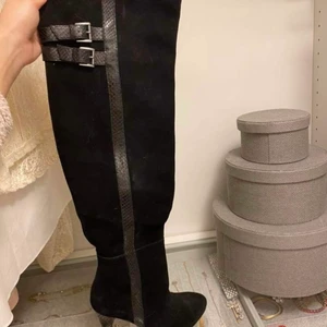 Helt oanvänd boots från Michael kors  - Helt nya högklackade boots från Michael kors (köpt för över 3000kr) 