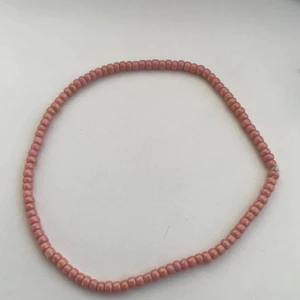 Pärlarmband  - Jag gör pärlarmband i olika färger blandade,  frakten kostar 11kr