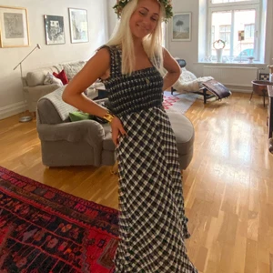 Ganni klänning - Superfin ganni klänning i storlek S, använd ca 5 gånger. Nypris är 2299 kr