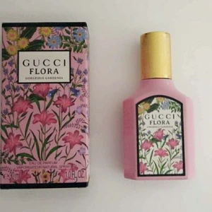 Gucci Flora Gorgeous parfym - Gucci Flora Gorgeous 30 mg. Köpt för 795:- Endast testad.