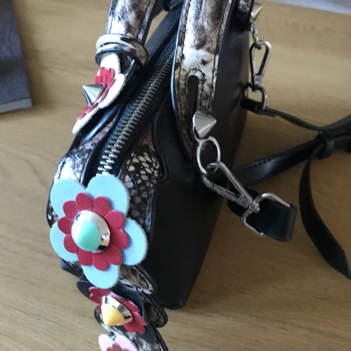 Axelremsväska  - 91