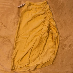 Gina tricot kjol - Helt ny high waist kjol