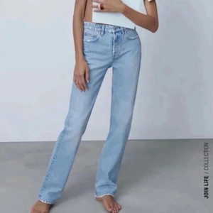 Zara mid Rise jeans - Säljer eftersom det inte kommer till användning