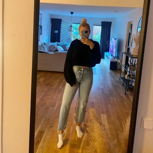 ZARA JEANS. Storlek: 40 - Använda endast 1 gång! Jag är 167 cm lång.