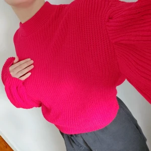 PrettyLittleThing sweater - Charmig stickad balloon sleeve sweater från Pretty Little Thing stl S säljes. Finns ej i lager. 