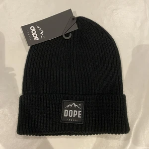 Dope mössa - En svart dope mössa som aldrig är andvänd helt ny prislappen kvar!💕 priset år ink frakt