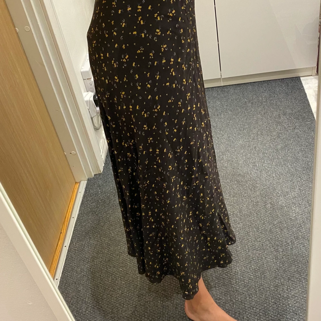 HM maxi skirt blak and yellow - 90