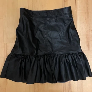 Kjol i läderimitation🤎 - Kjol i läderimitation🤎