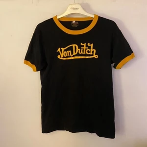 T-shirt från von dutch - Så snygg t-shirt köpt från plick för några år sen. Kommer tyvärr inte till användning längre. 