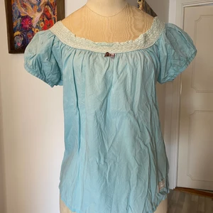 Odd Molly - Söt ljusblå Odd Molly blus med korta ärmar i storlek 1(S). Knappt använd. 150kr eller högstbjudande 