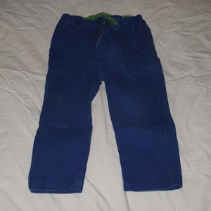 Byxor barn strl 86 - Polarn o pyret byxor, storlek 86. Rensar på vinden, kommer lägga ut en hel del grejer. Kan skickas, då du betalar frakten.