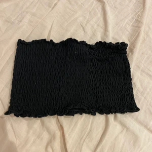 Topp - Fint skick nästan oanvänd, lappen är dock bortklippt, kan diskutera pris men köparen står för frakt 