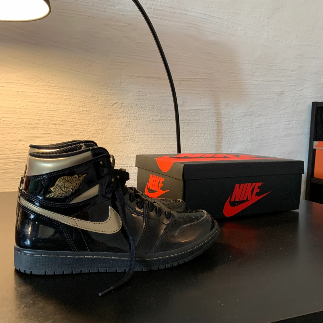 Jordan 1 High OG Black/Metallic Gold