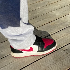 Jordans - Nike air jordans mid. Köp direkt för 550 inkl frakt.