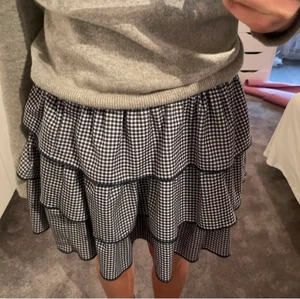 Rutig Zara kjol - SÅLD!