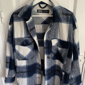 Jacka från ZARA  - Jacka från zara storlek S