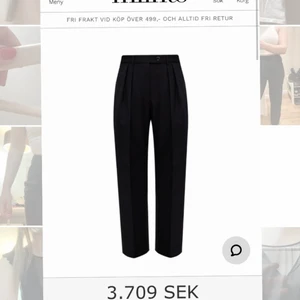 Acne kostymbyxor - Helt oanvända acne kostymbyxor i strl 36. Passar S/M skulle jag tippa på. Oanvända eftersom dem är förstora för mig. Modellen jag har är snarlik den på bilden, så dem är alltså inköpta för 3000. Eftersom att dom är oanvända tänker jag 1500. 