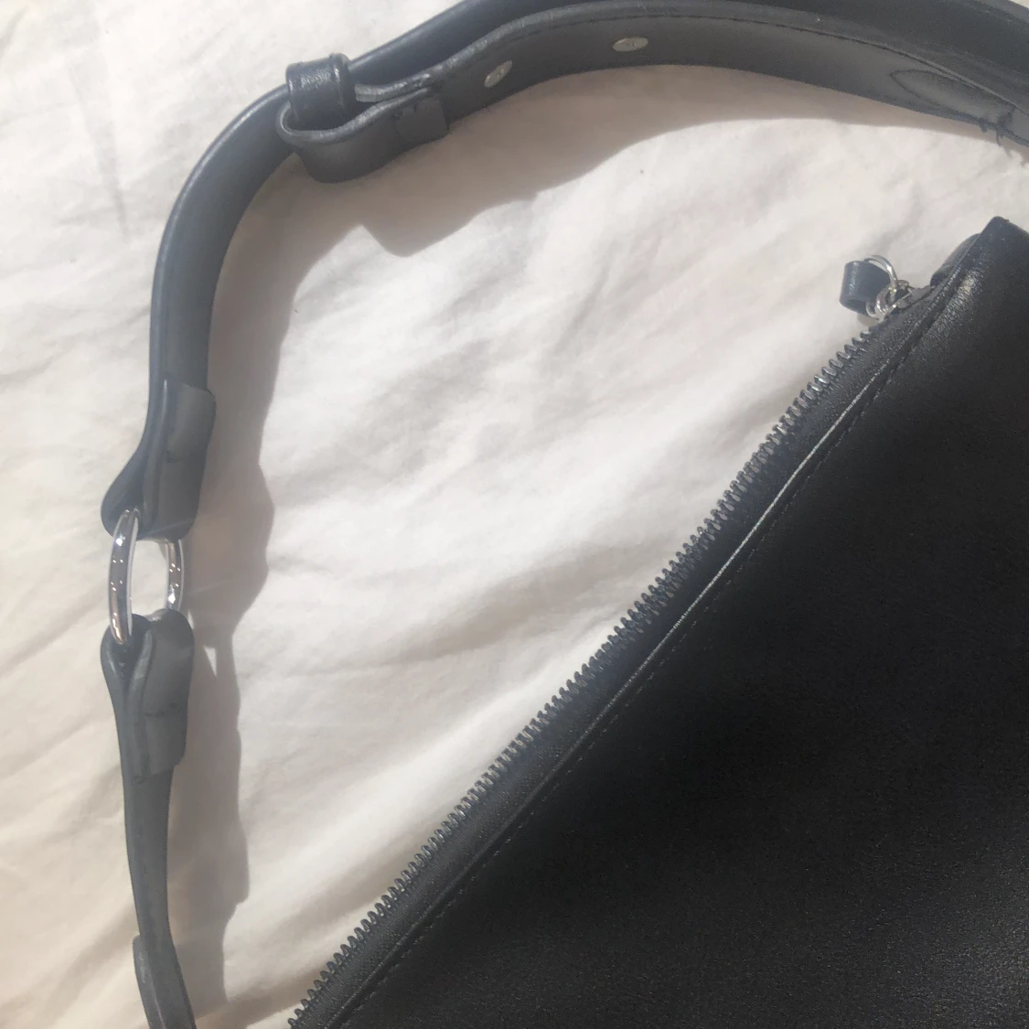 Svart axelväska - 91