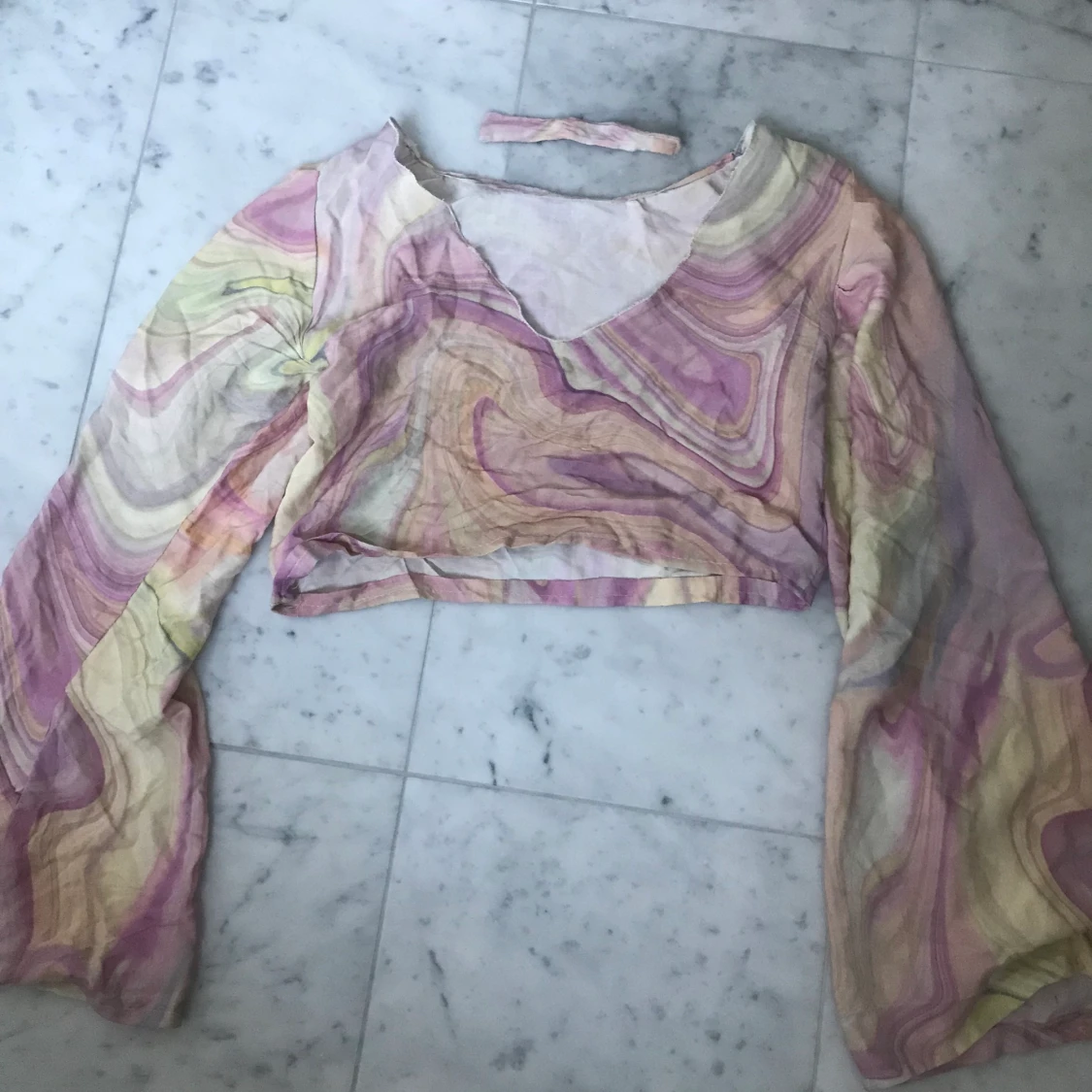 Bell sleeve top funky print💐 - 91