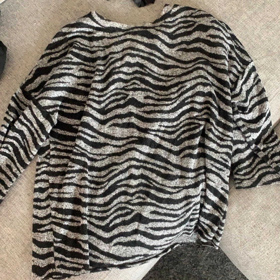 Stickad tröja zebra - 90