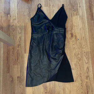 Klänning - Svart klänning