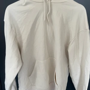 Beige Hoodie - Från Monki, oversize modell