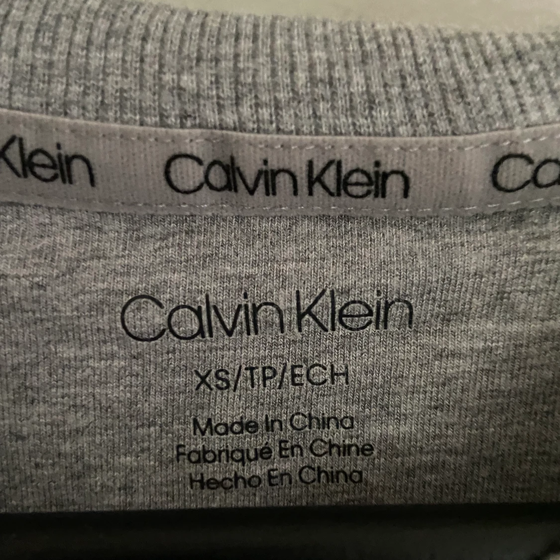 Calvin Klein  - 90
