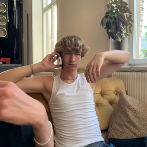 Random neron  - worn to perfection 