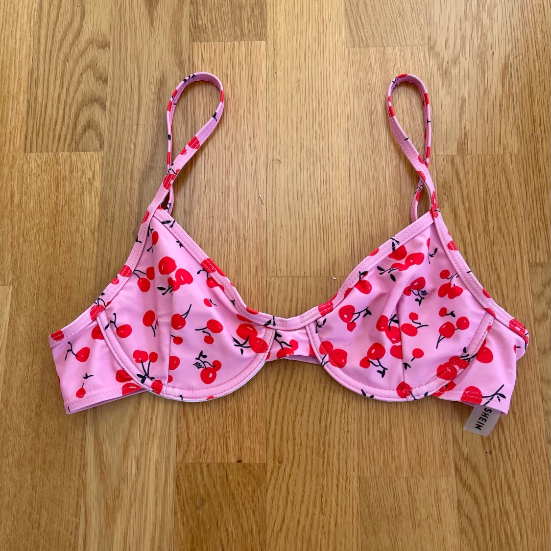 Bikiniöverdel från shein