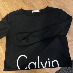 Calvin Klein tröja - Skriv om frågor 