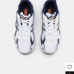 Asics Gel 1130 - Använda 1-2 gånger, i nyskick. Nypris 999kr. Stl 37,5