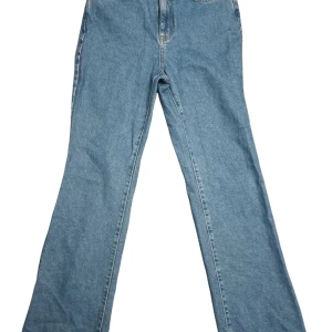 NA-KD - Jeans byxor med högmidian helt nya storlek 36 