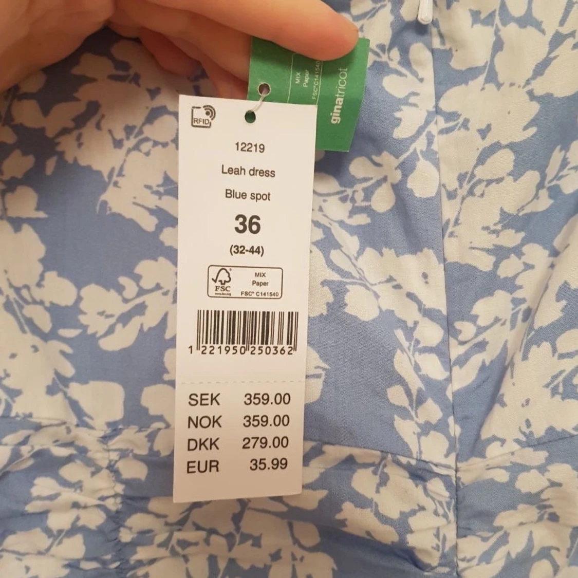 Klänning med rysch - 91